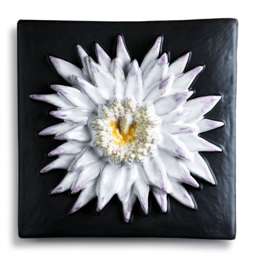 Queen of the Night Tile Medium Black